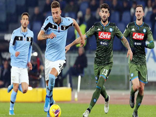 Trận đối đầu kịch tính giữa Napoli vs Lazio