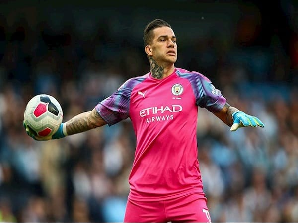 thủ môn Ederson Moraes nằm trong đội hình mạnh nhất premier league
