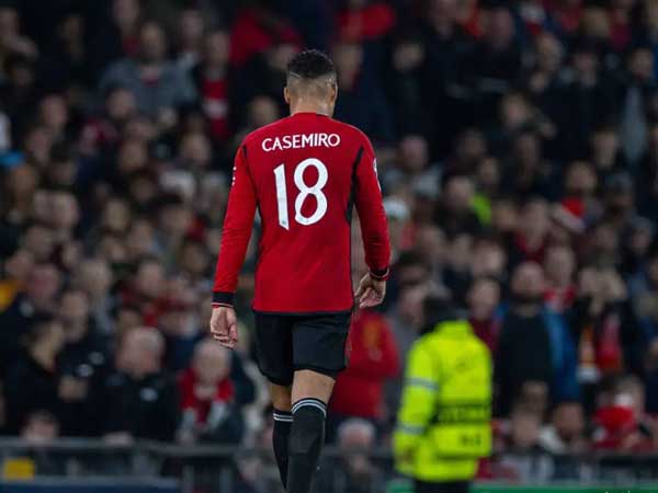 Casemiro số áo bao nhiêu trong sự nghiệp bóng đá?