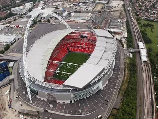 Thánh địa sân Wembley của đội nào tại Anh?