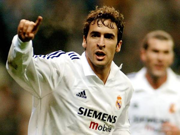 Raul Gonzalez là cầu thủ ghi bàn hàng đầu cho Real Madrid