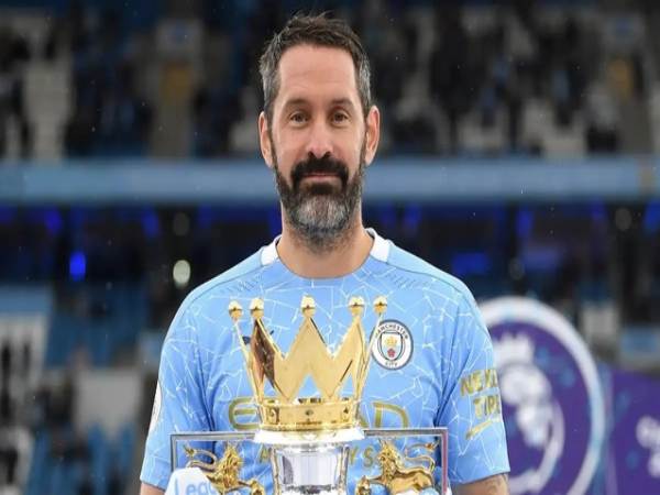 Bóng đá QT: Thủ môn Scott Carson chính thức giải nghệ