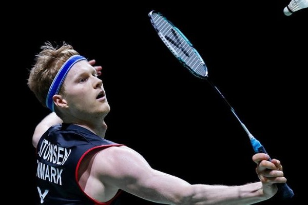 Anders Antonsen Đan Mạch thi đấu ổn định ít sai sót