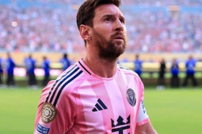 Bối cảnh dẫn đến tuyên bố gây sốc của Messi