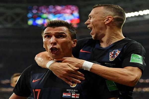 Khoảnh khắc Croatia ăn mừng bàn mở tỷ số ở bán kết 2018