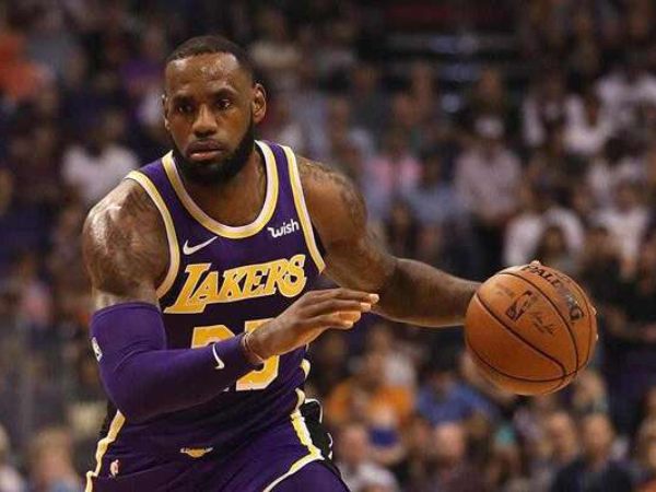 LeBron vẫn giữ phong độ và tập luyện hồi phục thể lực