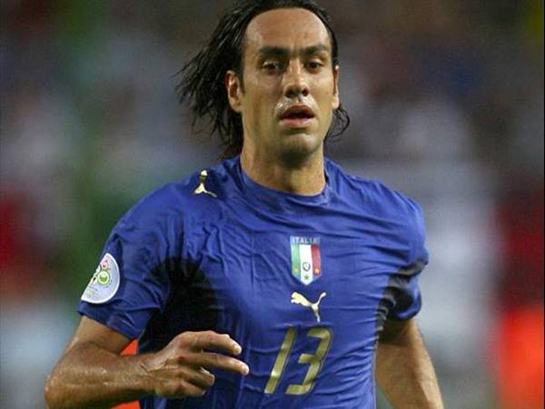 Nesta áo số mấy? Bật mí các số áo Nesta trong sự nghiệp