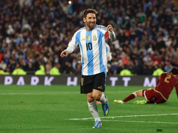 Tin bóng đá: Lionel Messi quyết định từ giã đội tuyển