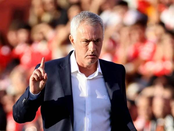 Khám phá tiểu sử HLV Mourinho và những cột mốc đáng nhớ