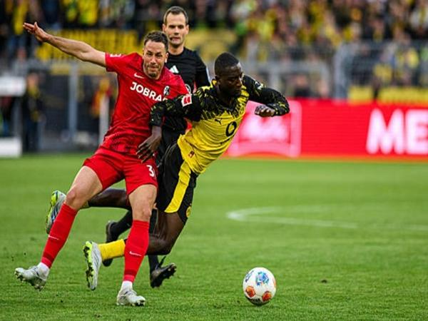 Tin Dortmund: Sức mạnh vượt trội đè bẹp Freiburg
